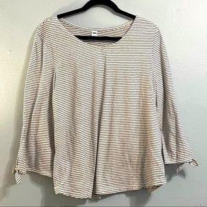 Three quarter sleeve striped top